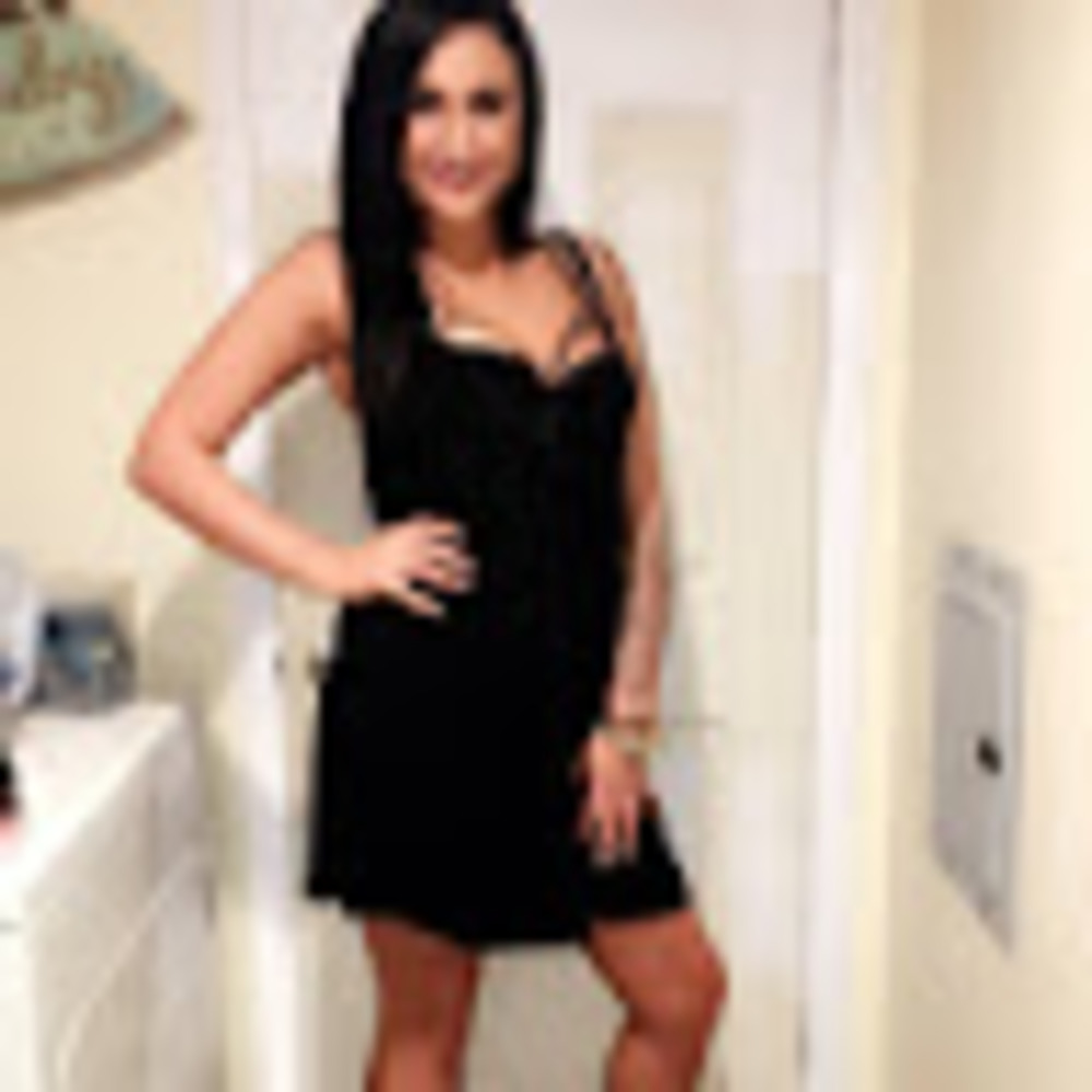 Meet your Posher, Davana